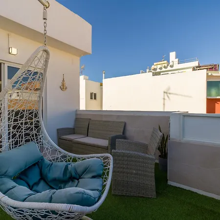 Apartamento Atico Con Terraza Privada En Mesa Y Lopez *