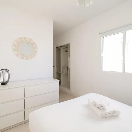 Atico Con Terraza Privada En Mesa Y Lopez *